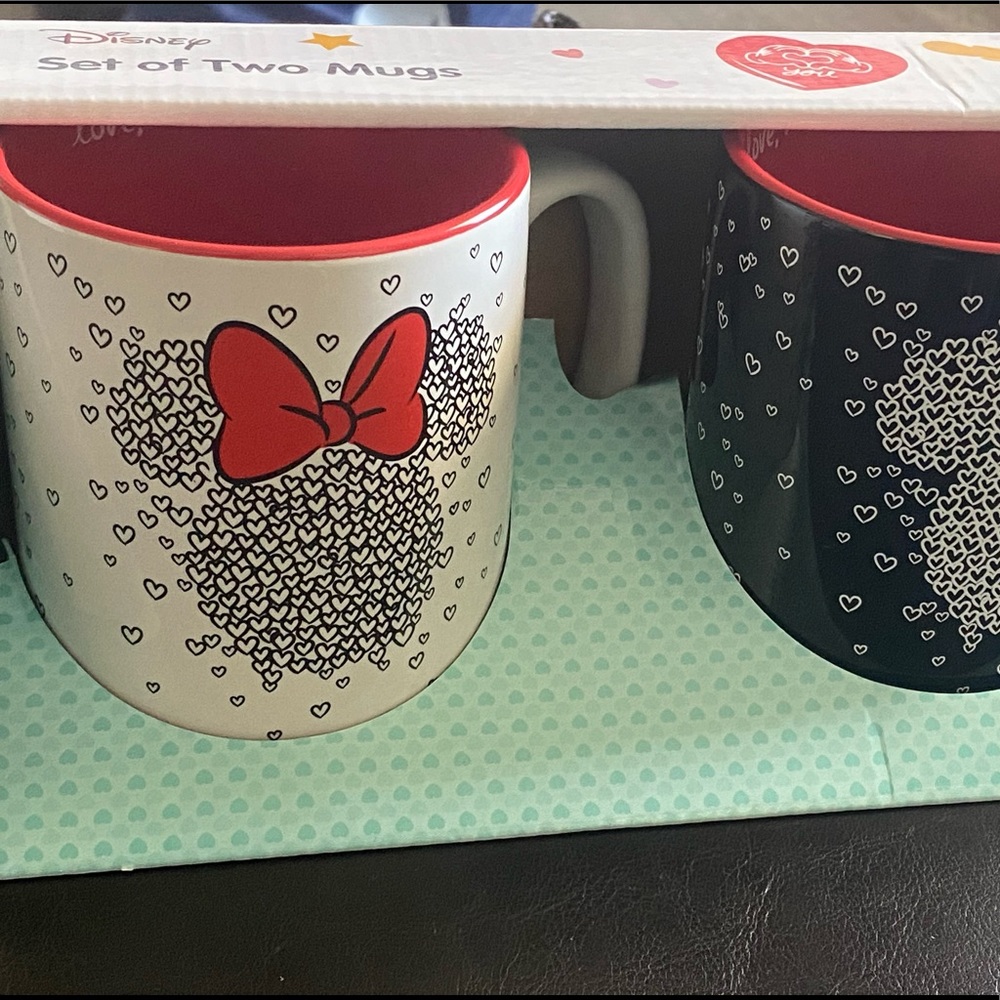 Disney coffee cup set